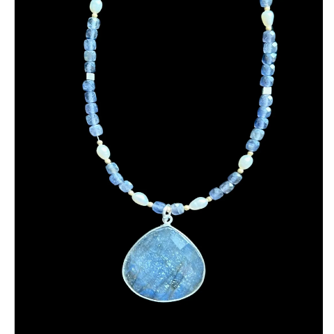 Labradorite w/Iolite & Pearls