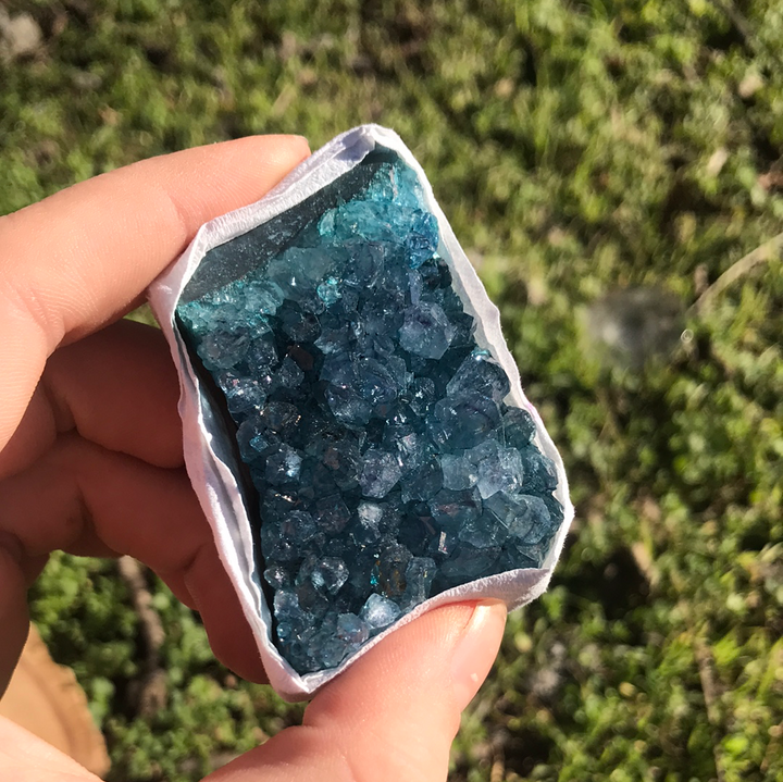 Quartz Cluster Dyed DYE1-2