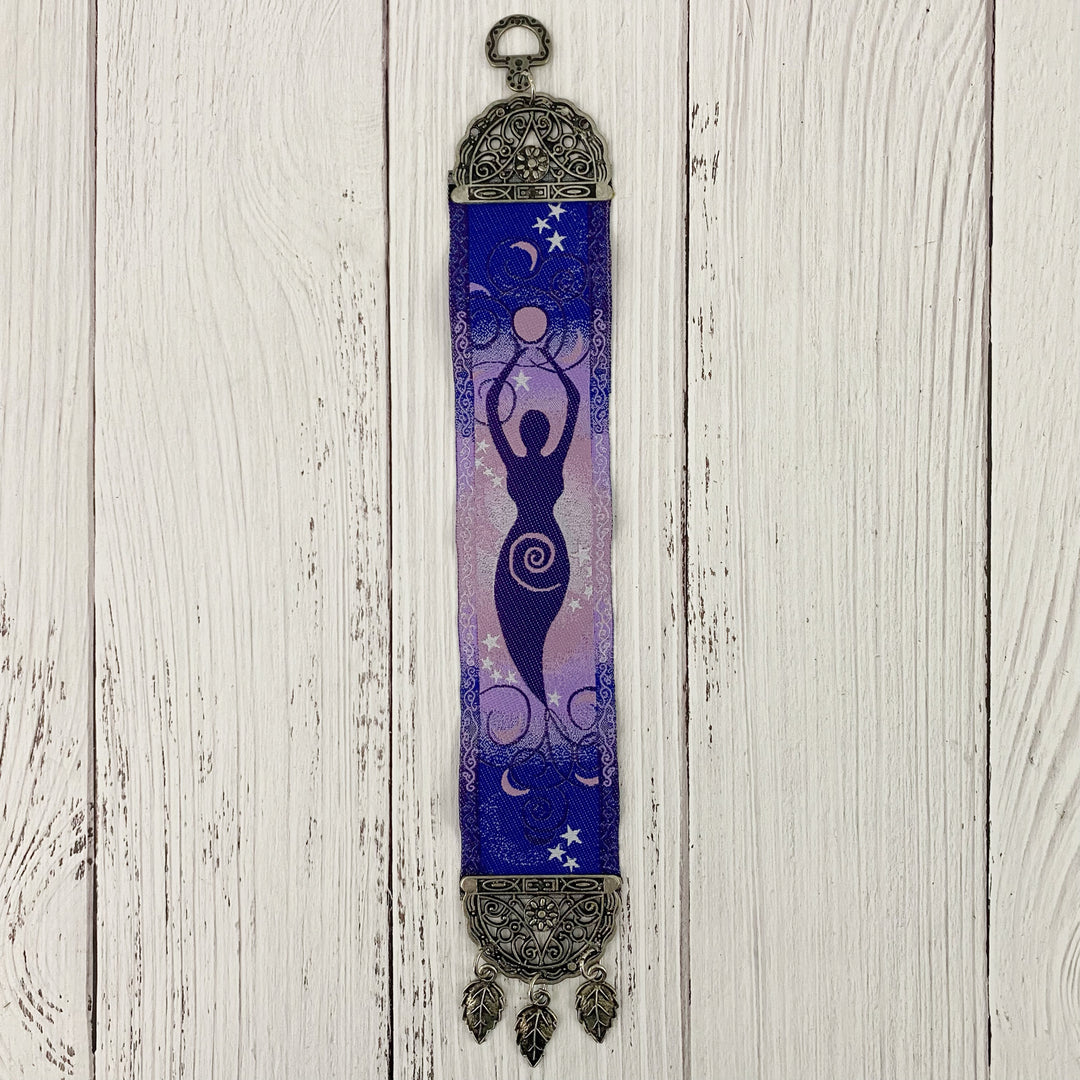 Goddess Woven Narrow Carpet