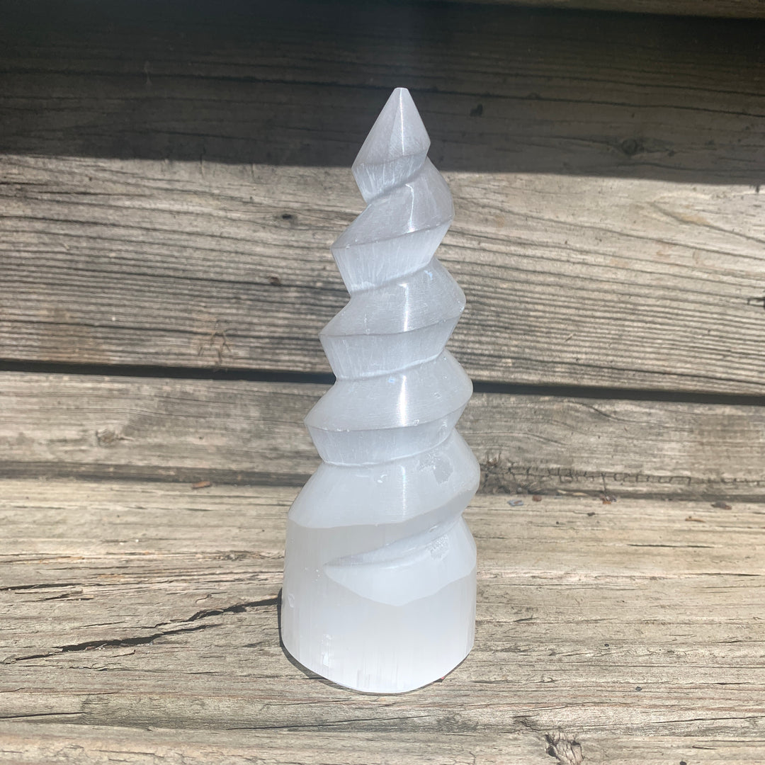Selenite Standing Twist 7"
