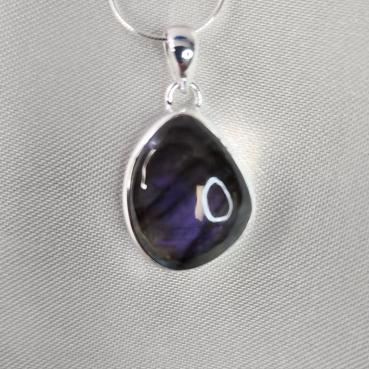 Purple Labradorite Pendant-MN26007