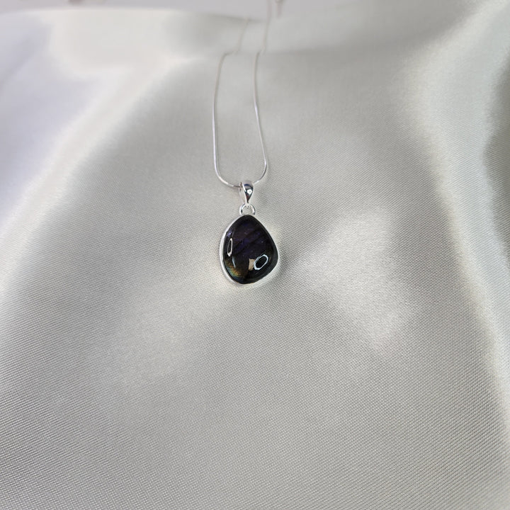 Purple Labradorite Pendant-MN26007
