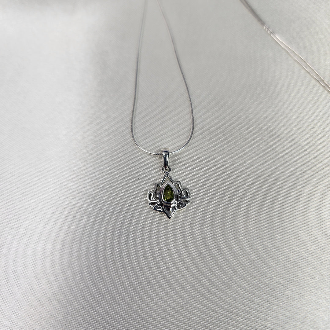 Peridot Pendant-MN26015