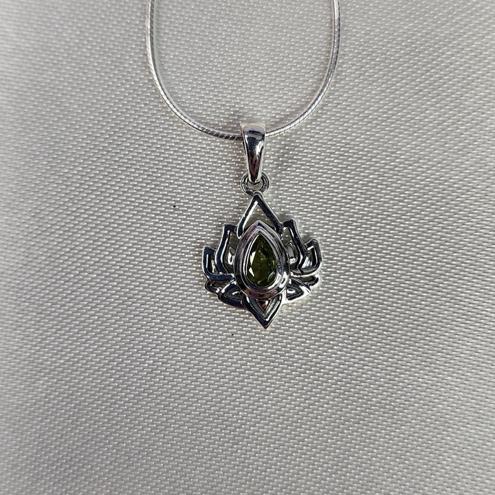 Peridot Pendant-MN26015