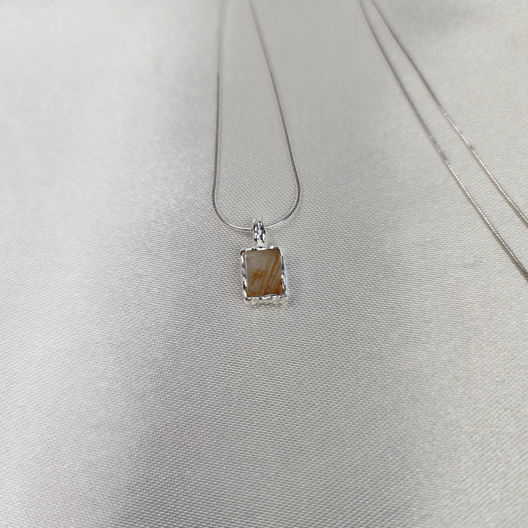 Golden Rutilated Quartz Pendant-MN26018