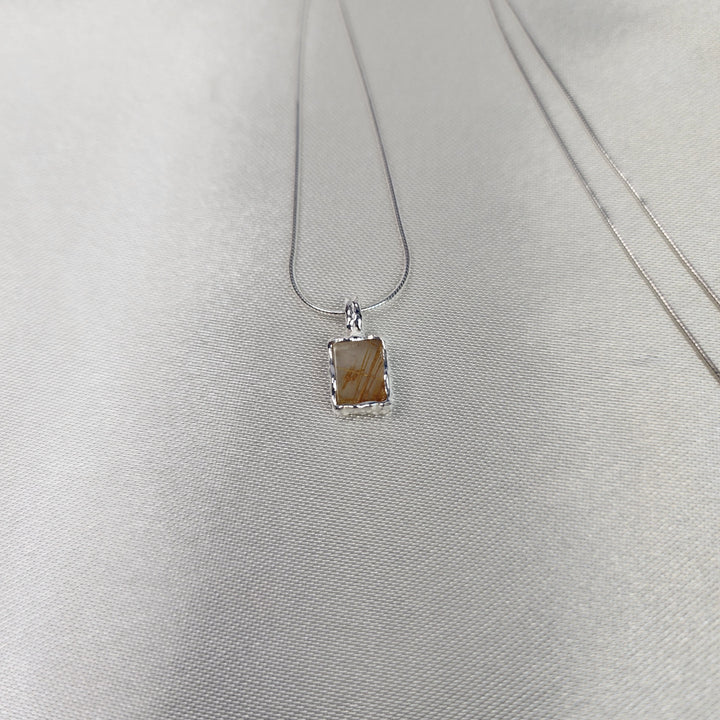 Golden Rutilated Quartz Pendant-MN26018