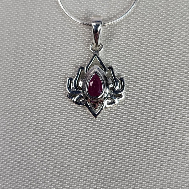 Natural Ruby Pendant-MN26019