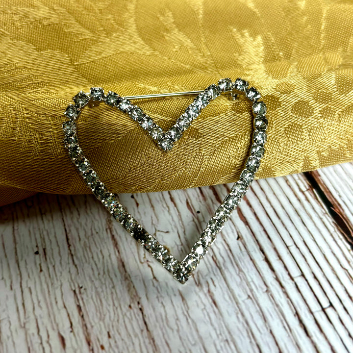 Rhinestone Heart Pin-LC080