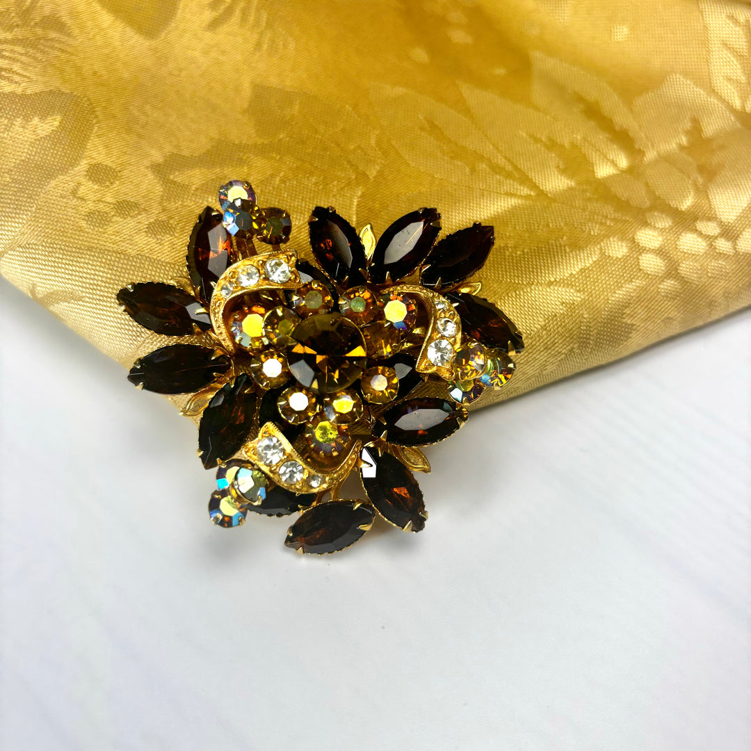 Golden Cluster Pin-LC074