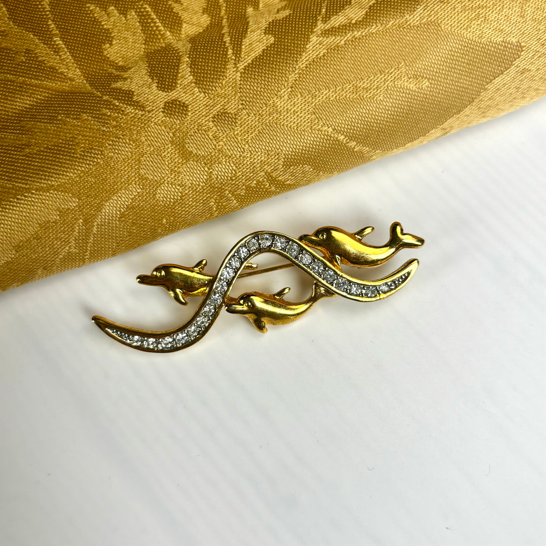 Triple Dolphin Pin-LC119