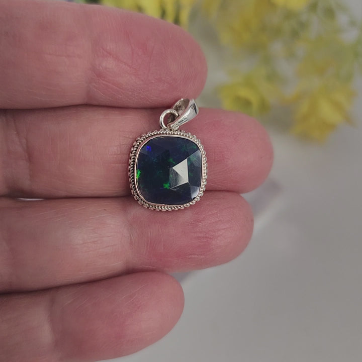 Green Opal Pendant  -JDS26135