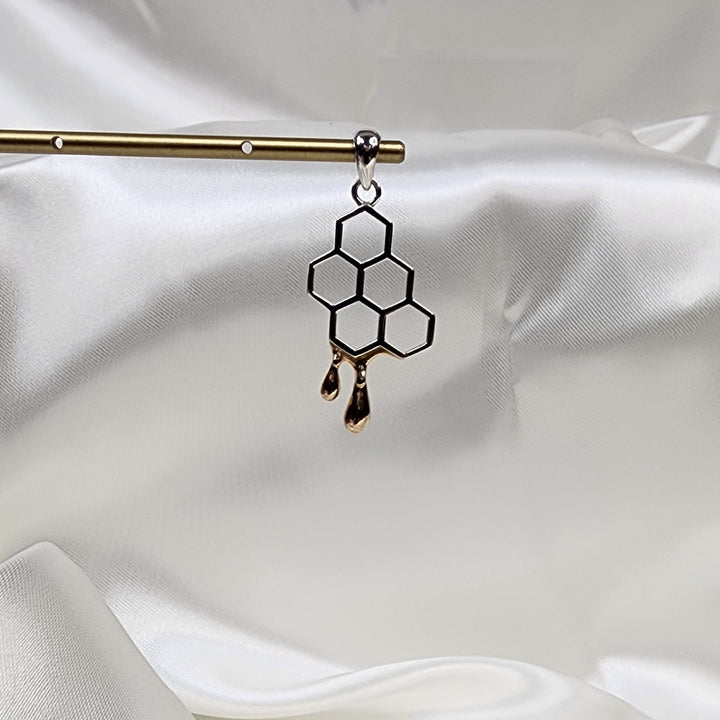 Honeycomb Pendant-MJ148