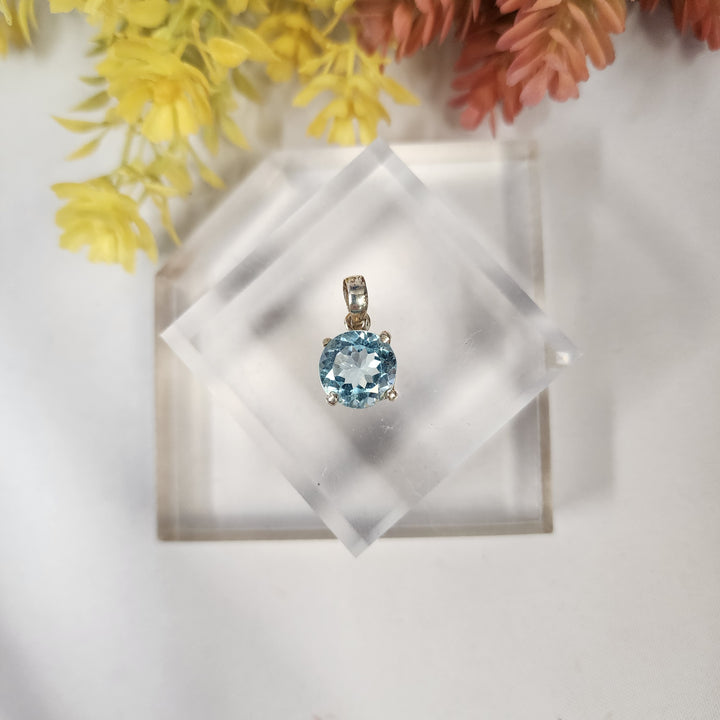 Blue Topaz-Pendant JC26001