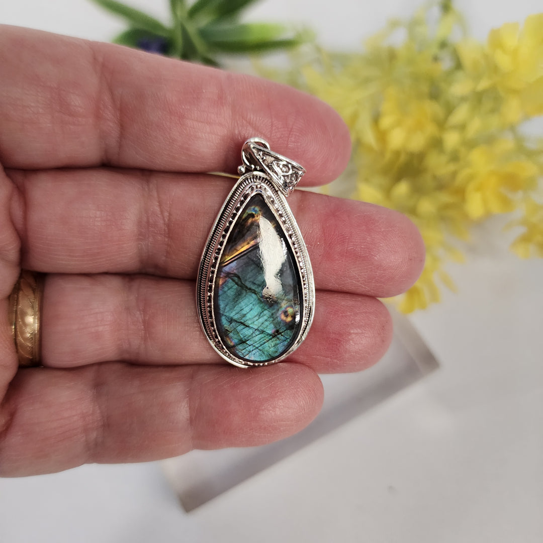 Labradorite Pendant  -JDS26158
