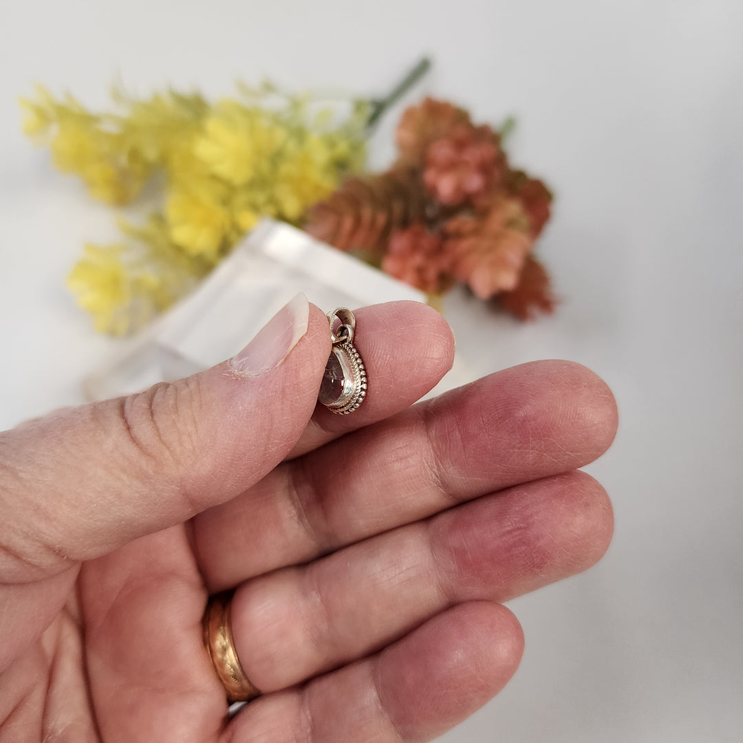 Moonstone Pendant  -JDS26037