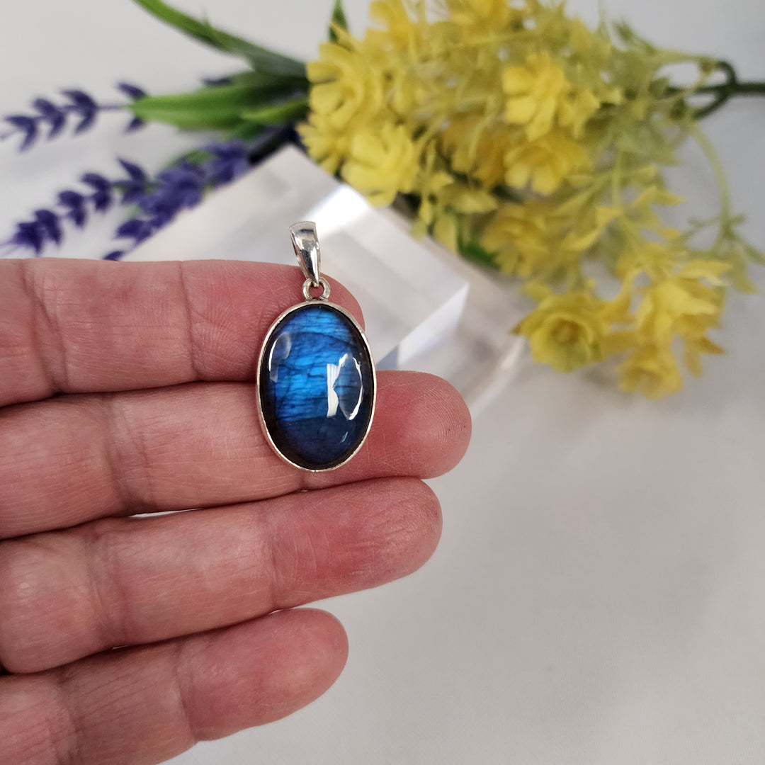 Labradorite Pendant  -JDS26108