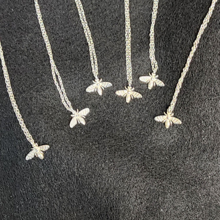 Tiny Bee Necklace-MJ145