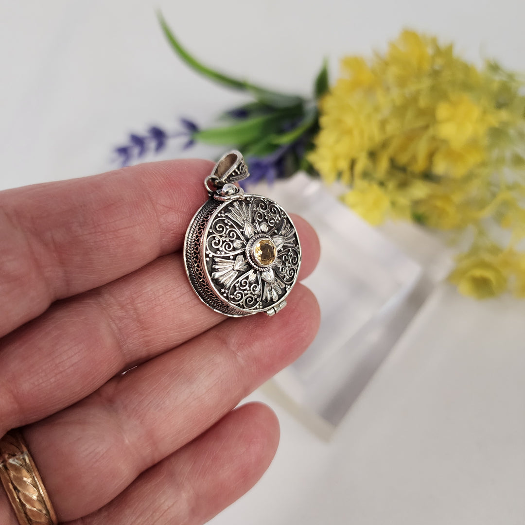 Citrine Locket  -JDS26142