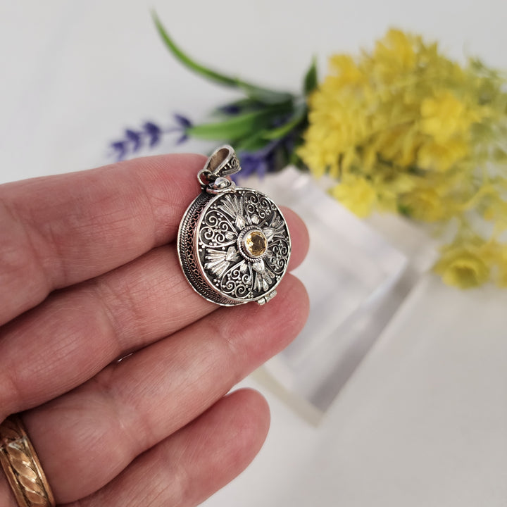 Citrine Locket  -JDS26142