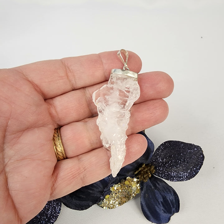 Faden Quartz Pendant FAD-1