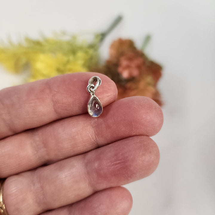 Moonstone Pendant  -JDS26023