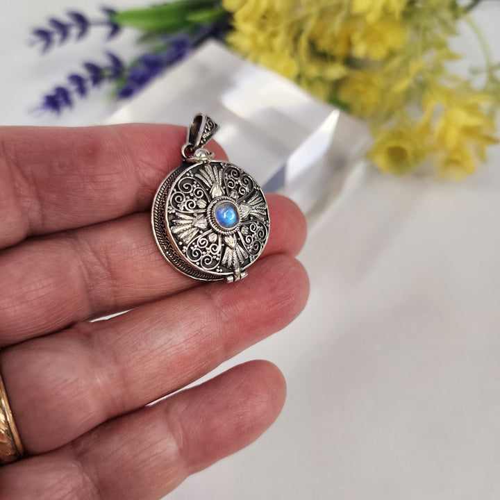 Labradorite Locket  -JDS26145