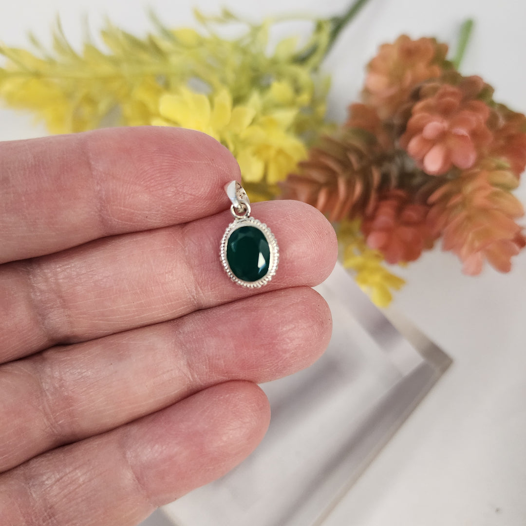 Green Onyx Pendant  -JDS26031