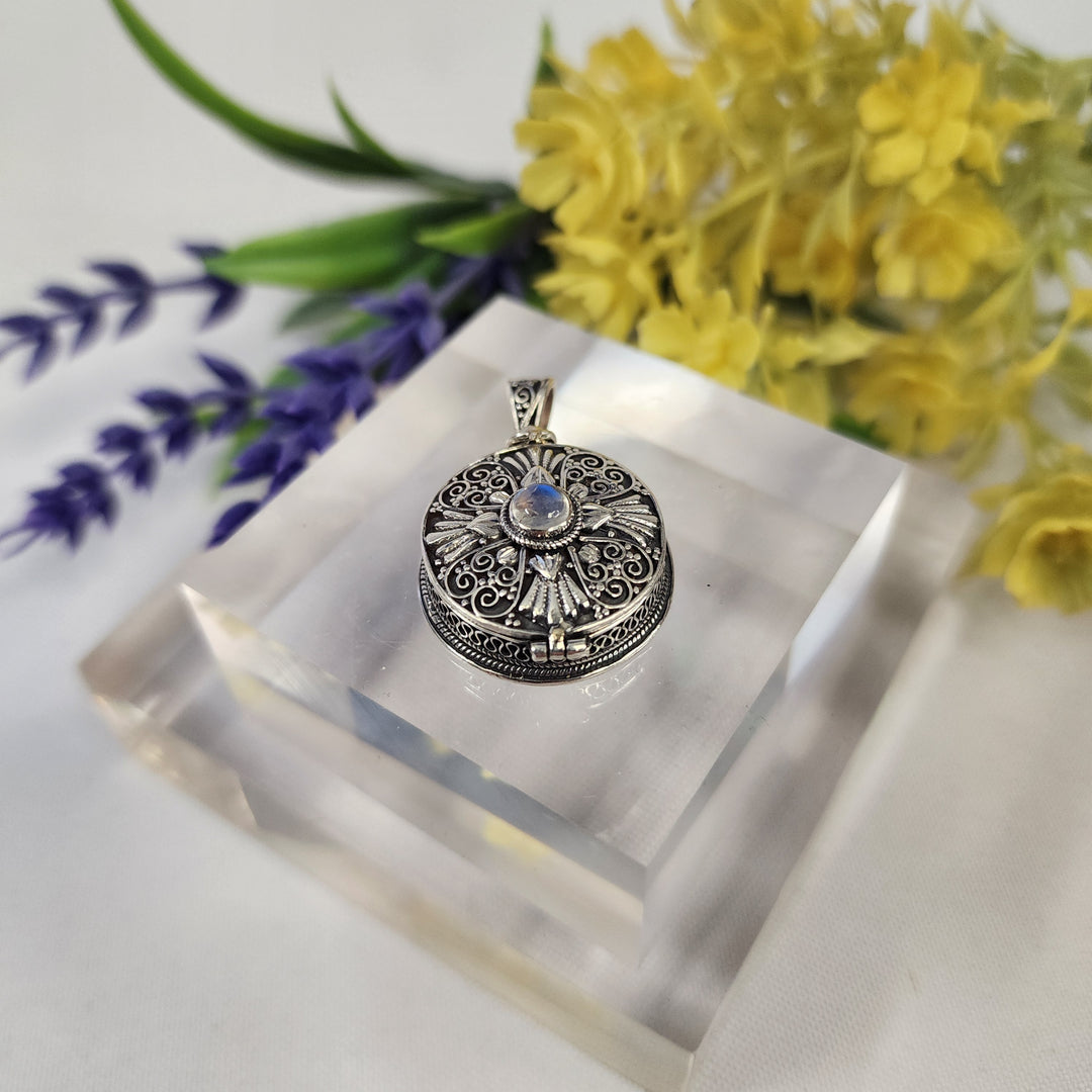 Labradorite Locket  -JDS26145