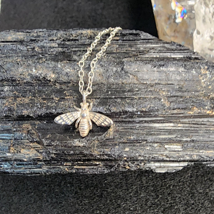 Tiny Bee Necklace-MJ145