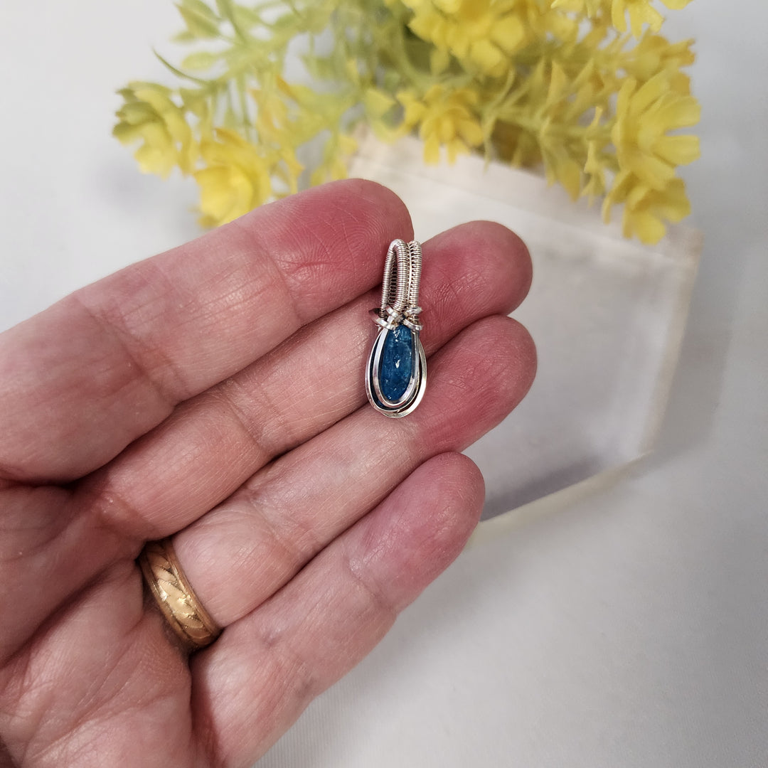 Apatite Wire Wrap pendant - CR26045