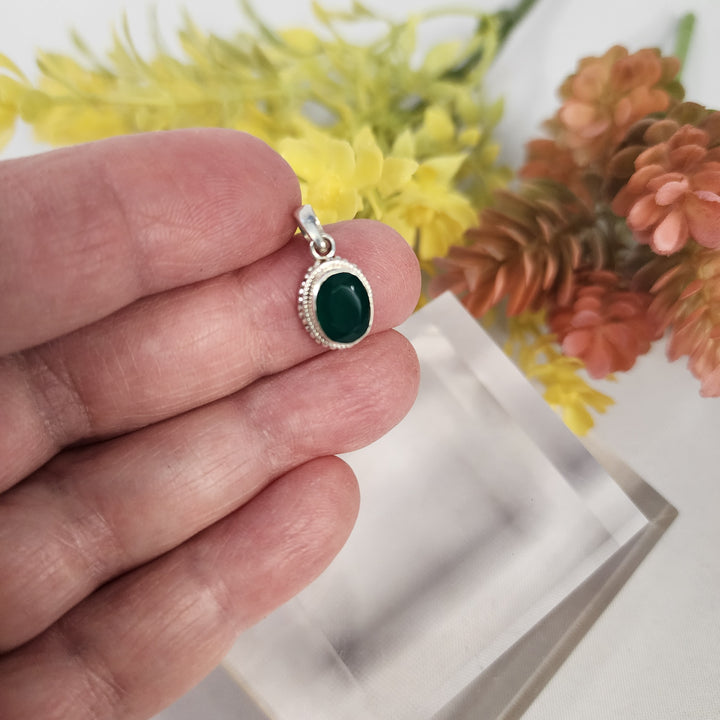 Green Onyx Pendant  -JDS26031
