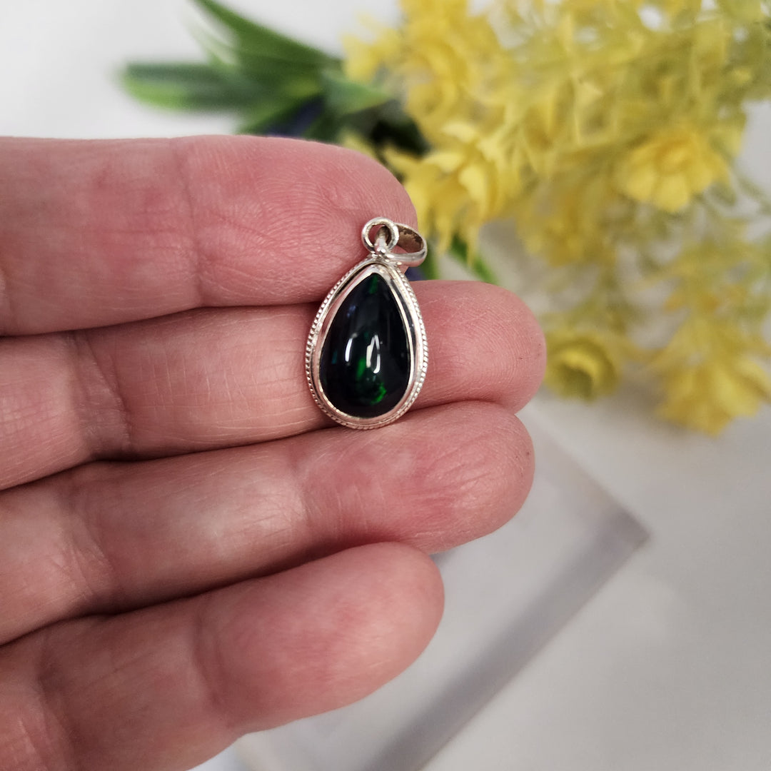 Green Opal Pendant  -JDS26134