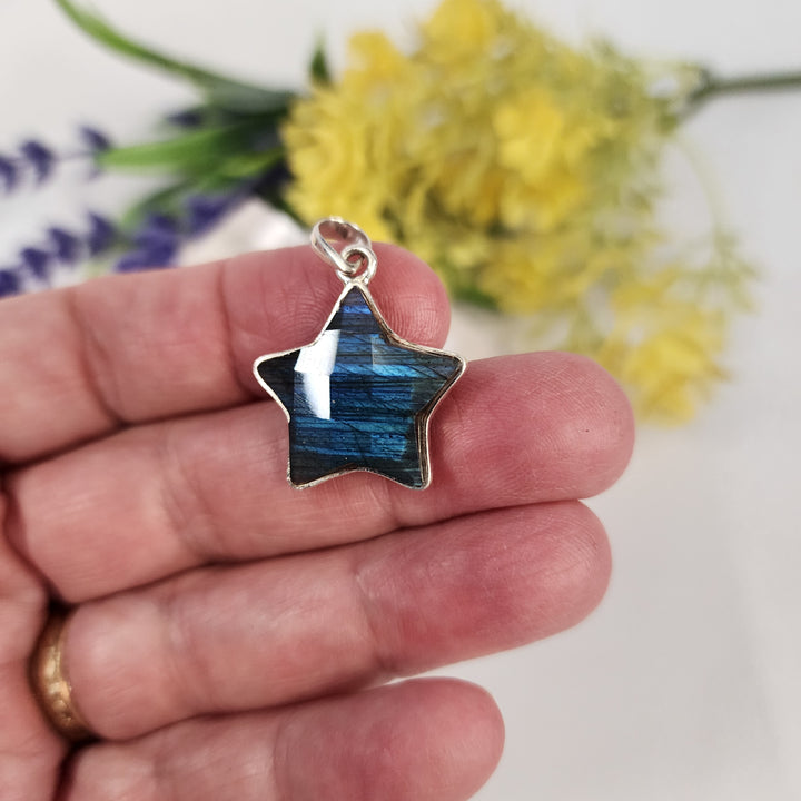 Labradorite Pendant  -JDS26098