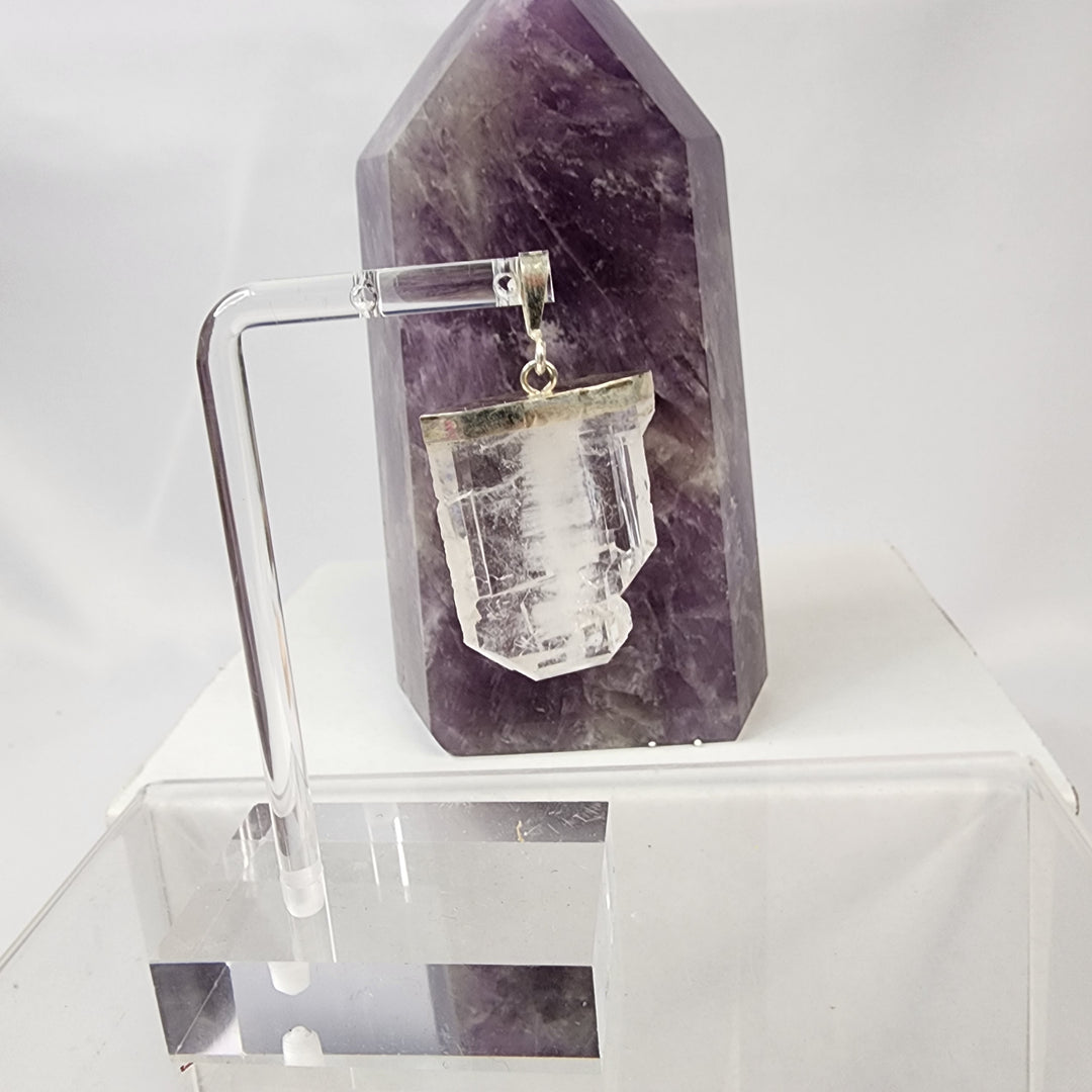 Faden Quartz Pendant FAD-4