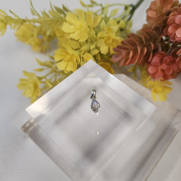 Moonstone Pendant  -JDS26024