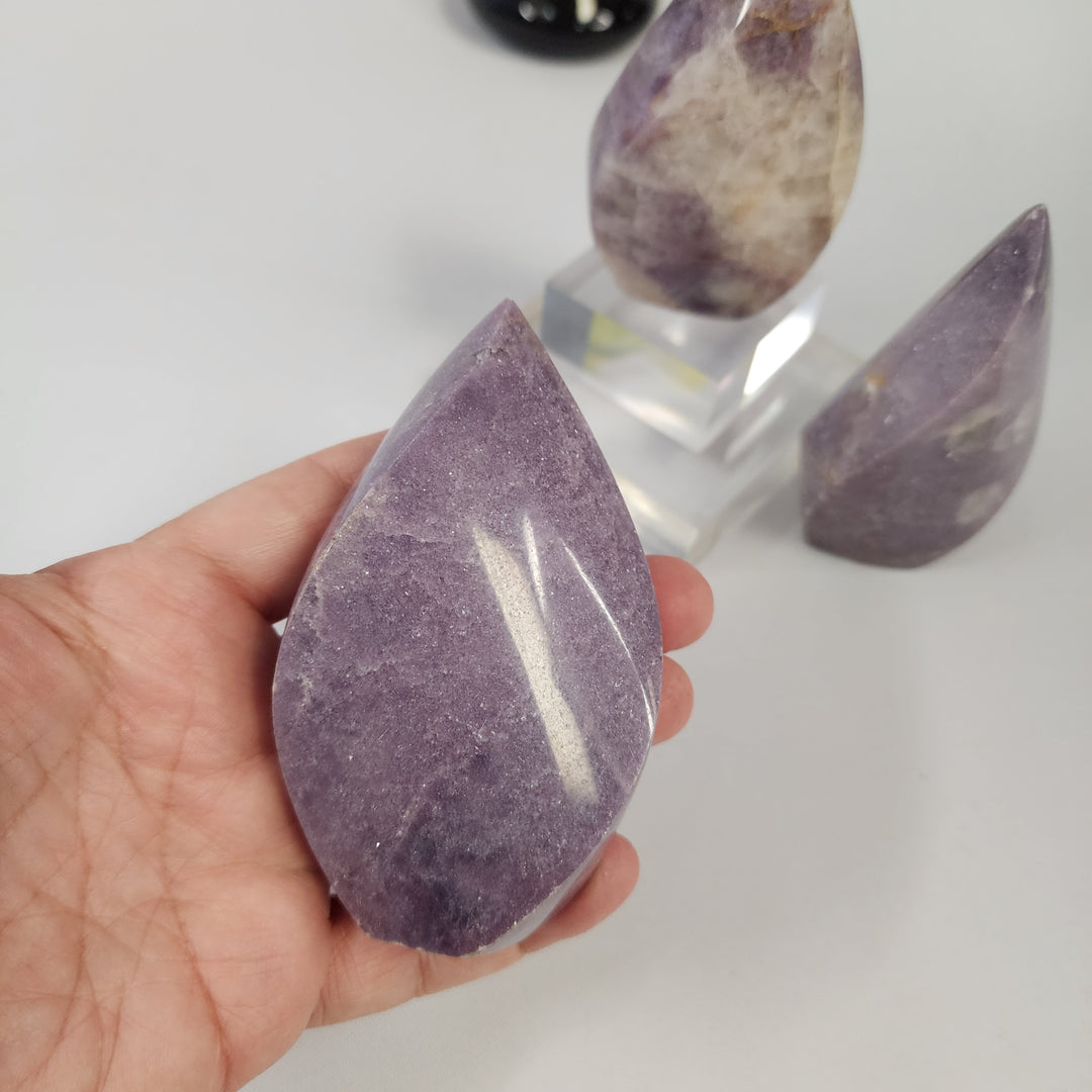Lepidolite Flame CR26018