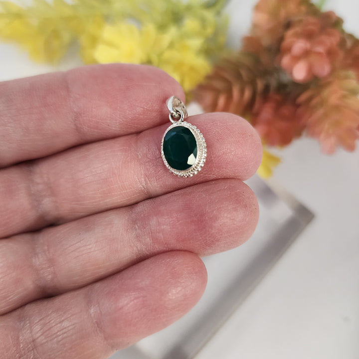 Green Onyx Pendant  -JDS26031