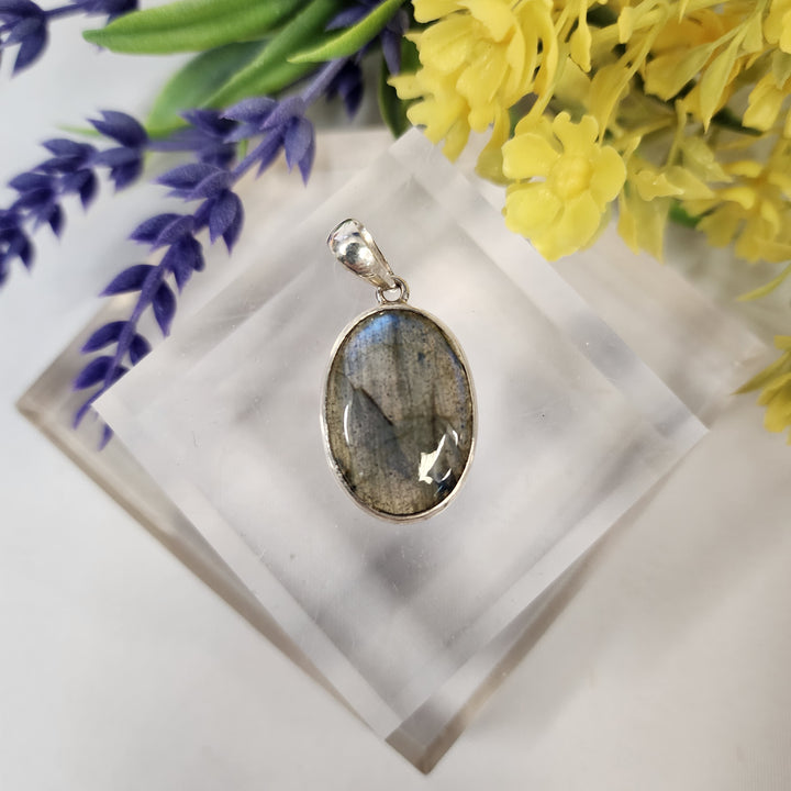Labradorite Pendant  -JDS26107