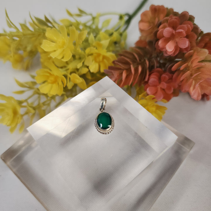 Green Onyx Pendant  -JDS26031