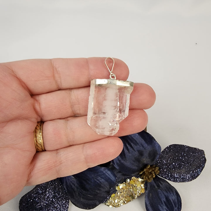 Faden Quartz Pendant FAD-4