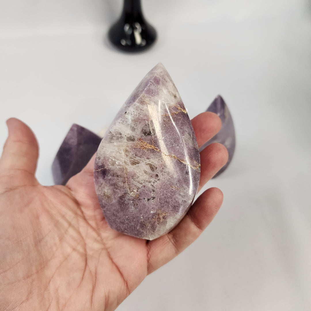 Lepidolite Flame CR26018