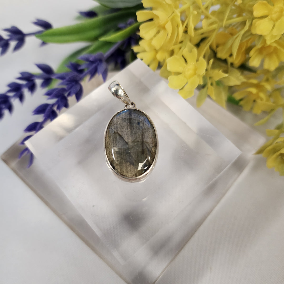 Labradorite Pendant  -JDS26107
