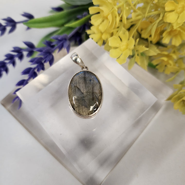 Labradorite Pendant  -JDS26107