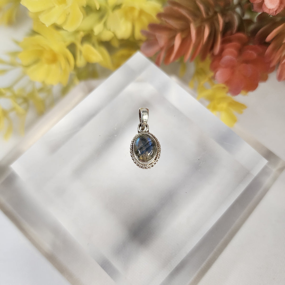 Labradorite Pendant  -JDS26032