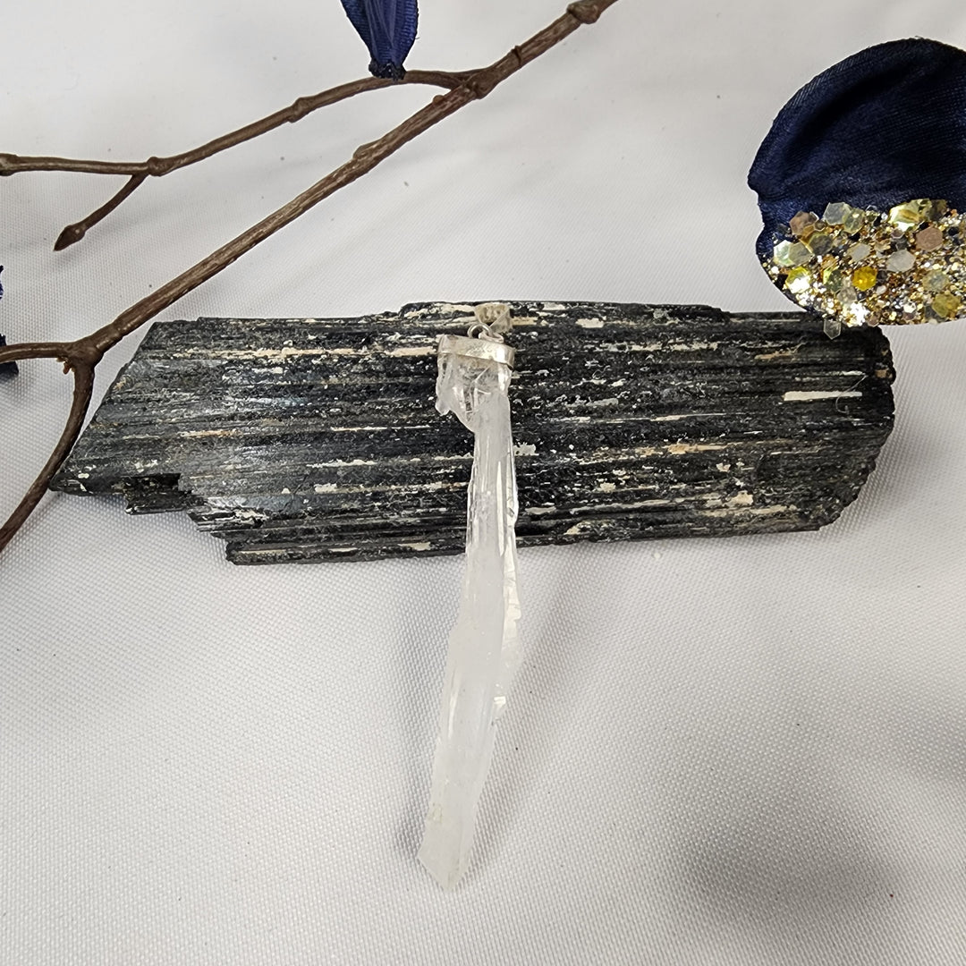 Faden Quartz Pendant FAD-2