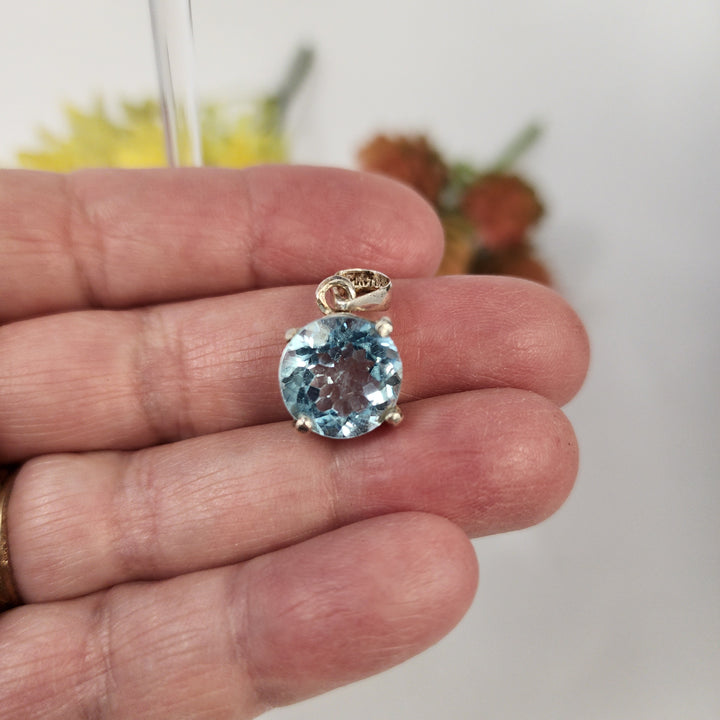 Blue Topaz-Pendant JC26001