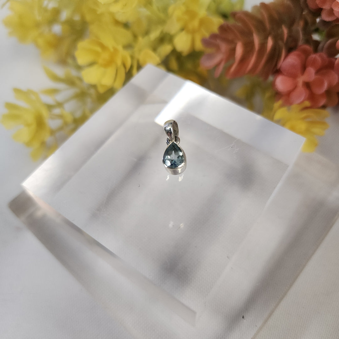 Aquamarine Pendant  -JDS26019