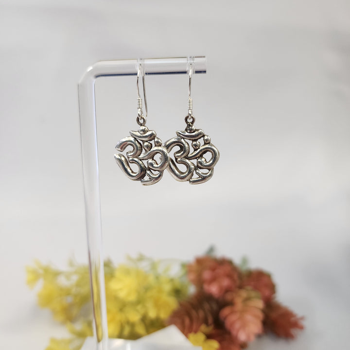 OHM Earrings  -JDS26077