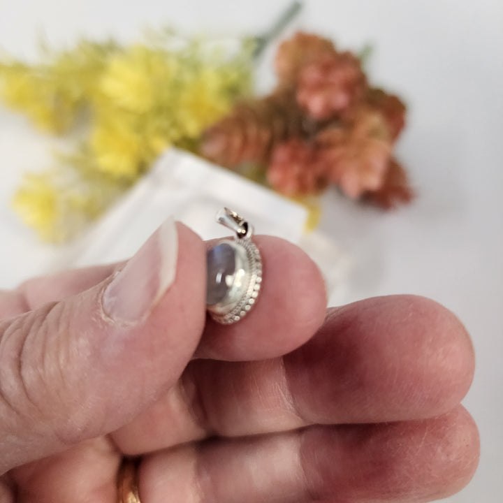 Moonstone Pendant  -JDS26025