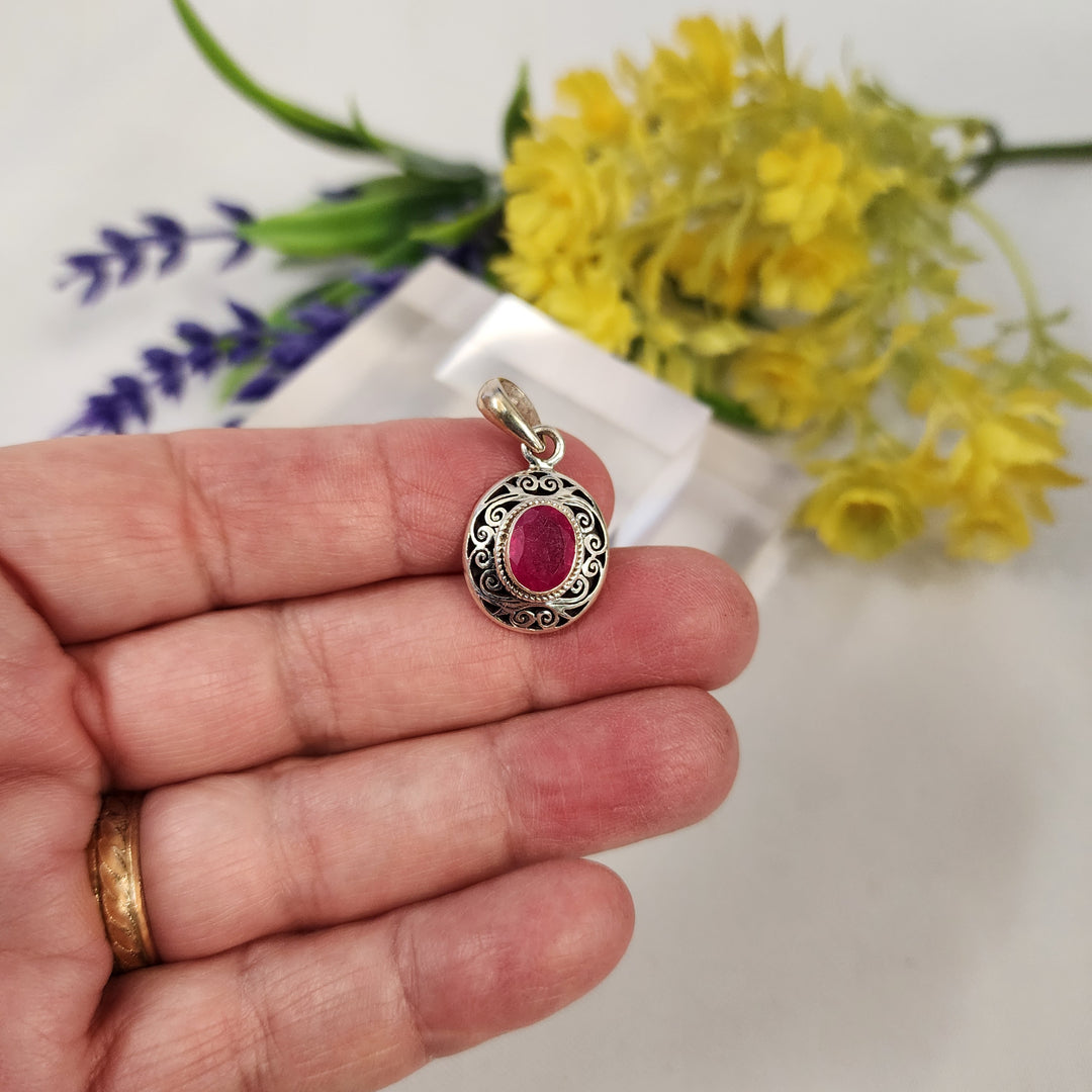 Ruby Pendant  -JDS26106